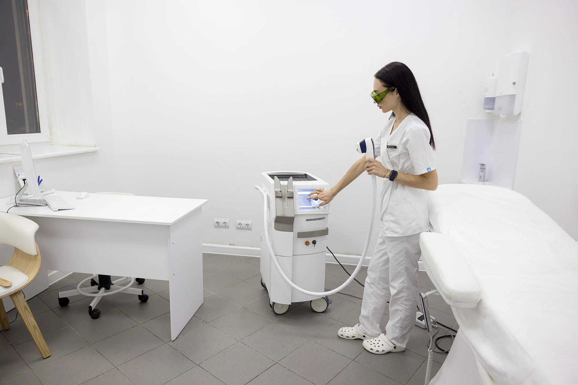 Сухая и обезвоженная кожа перед лазерной эпиляцией: как восстановить барьер и снизить раздражение