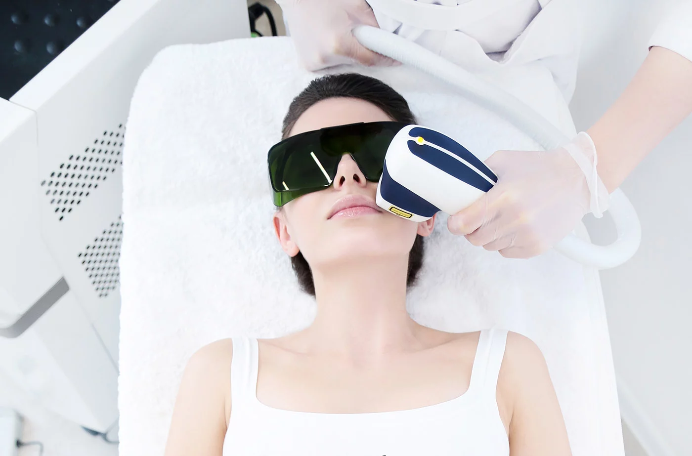 Лазерная эпиляция при атопическом дерматите и экземе: безопасные условия и уход